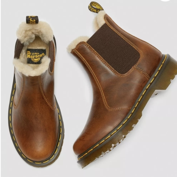 Dr. Martens Shoes - NWT Dr Martens 2976 Leonore Chelsea Boots Butterscotch